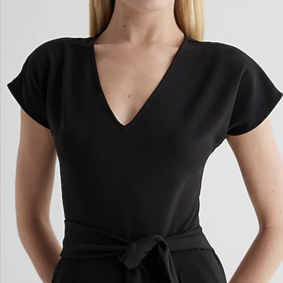 Express Jumpsuit V-neck Tie-Waist NWT - Picture 9 of 10